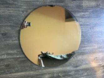 Mirror round, 24 x 24