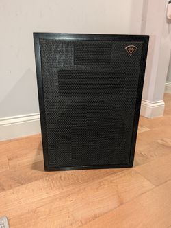 Single Klipsch Heresy III Speaker (Black Finish) - Perfect for use as a Center Channel