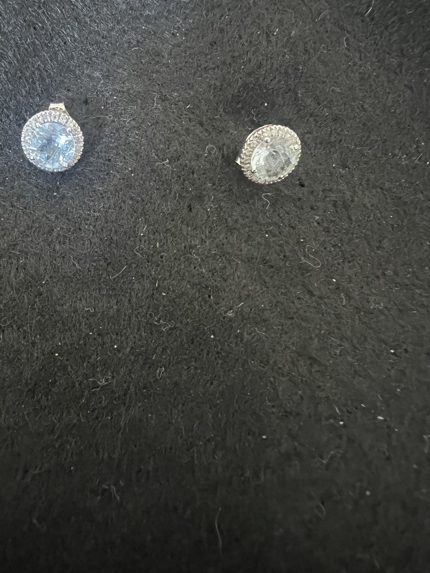 Solid 14 Kt White Gold Diamond Earrings