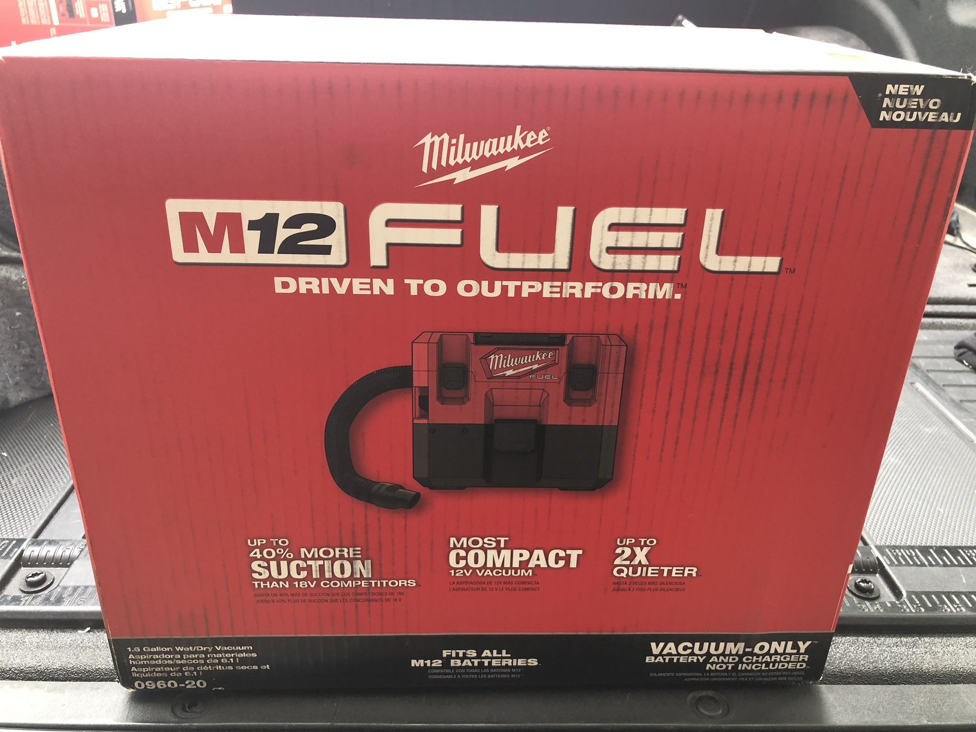 Milwaukee M12 FUEL 12 Volt Lithium Ion Cordless Wet/Dry