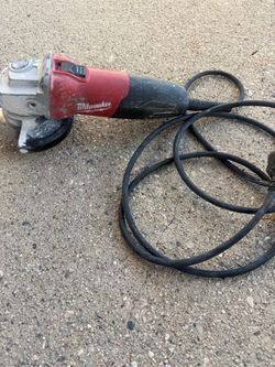 Milwaukee 6130-33 4-1/2" Angle Grinder