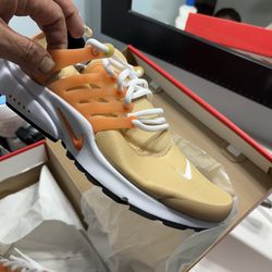 size 9 nike  presto