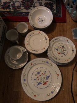 Vintage newcor stoneware homecoming pattern