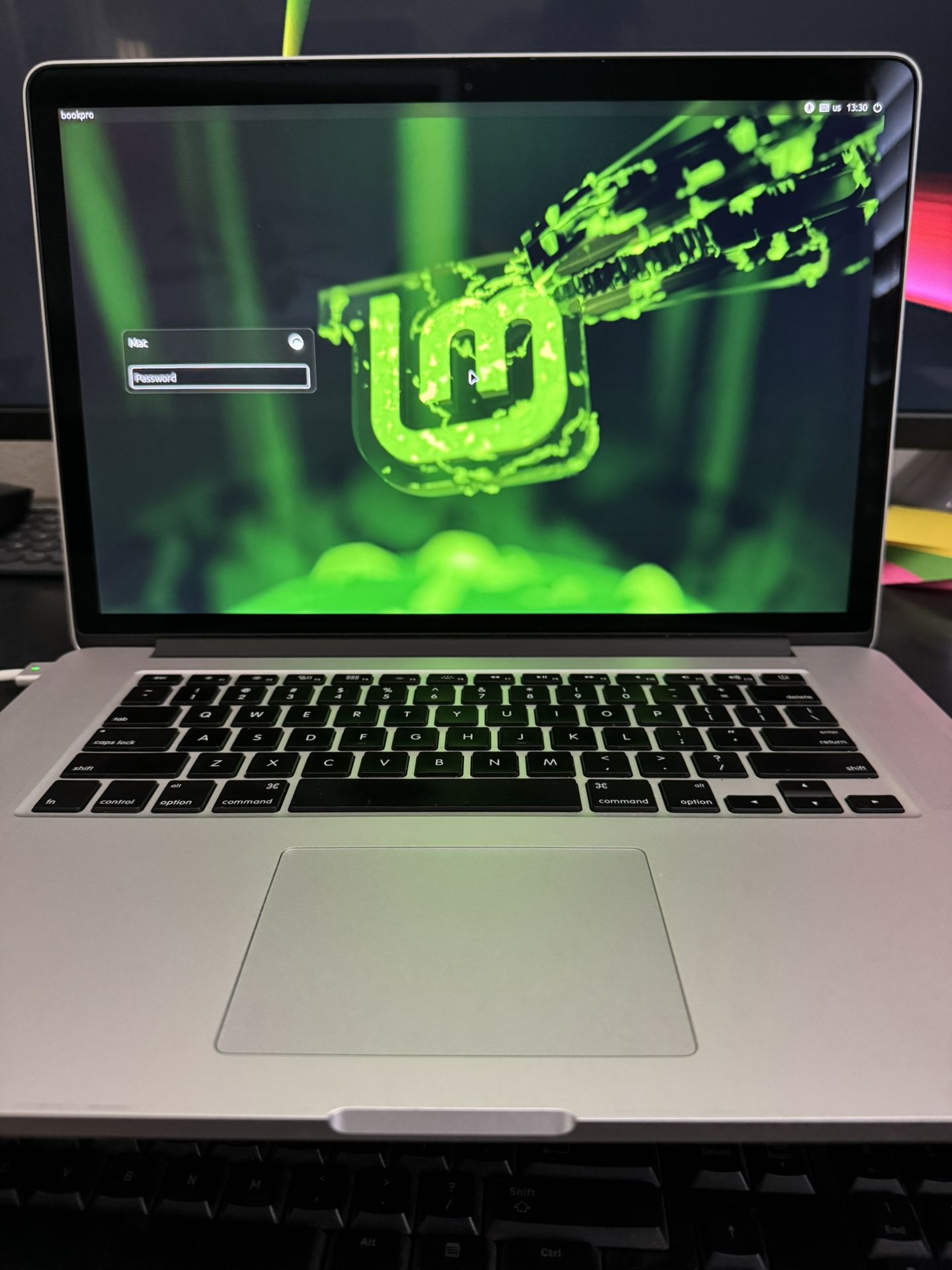Macbook Pro i7, 15” Retina With Linuxmint