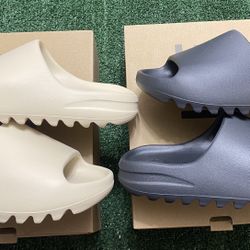 DS Adidas Yeezy Bone, Onyx Slide Size 8