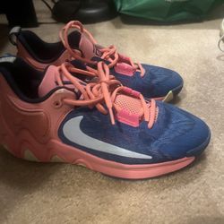 Giannis Immortality 2 GS. 5.5Y. WITH BOX.