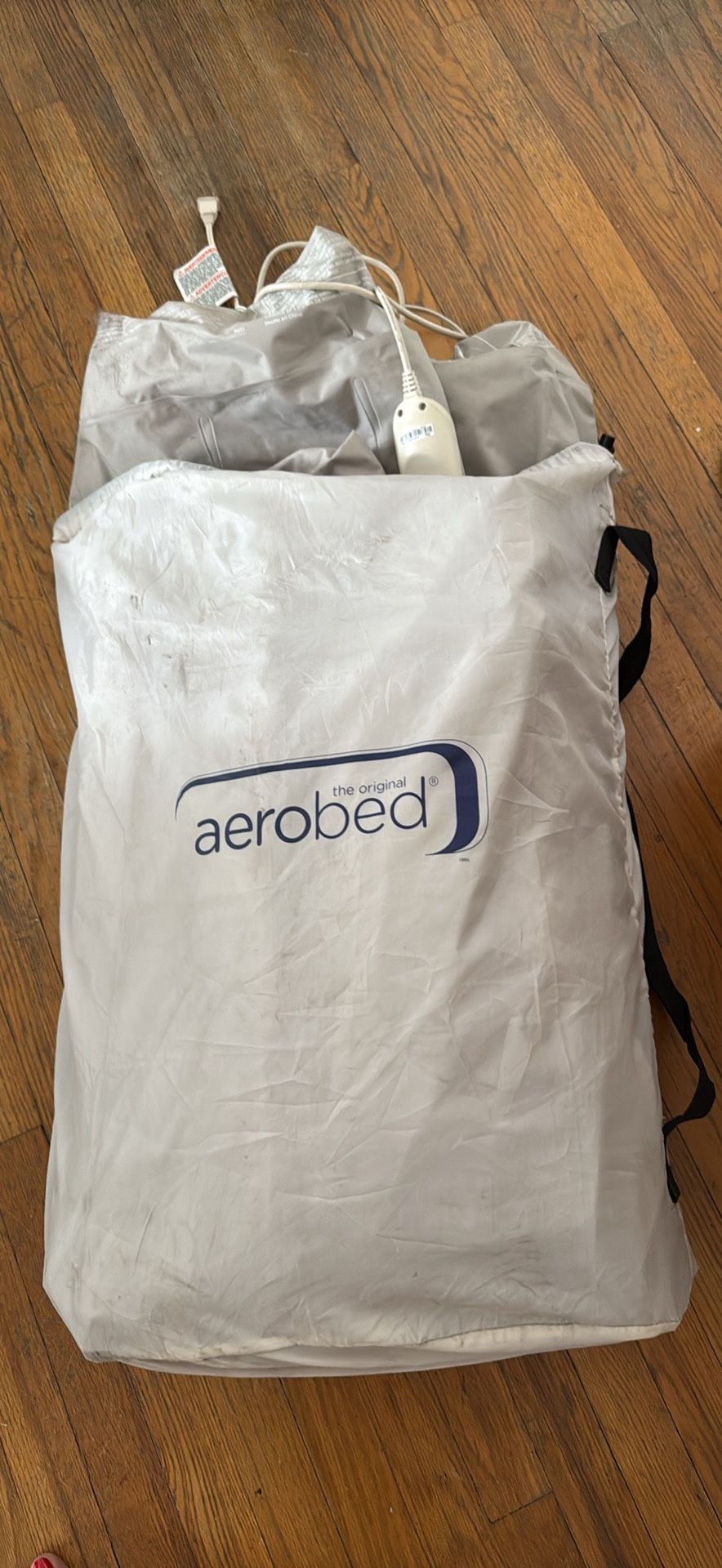 Aerobed/ Queen air bed (works)