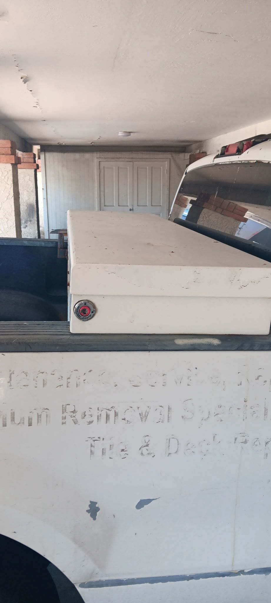 Truck tool box - works perfectly - Weather Guard