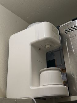 Formula dispenser