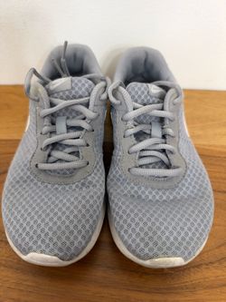 Nike Tanjun GS Sneakers in Wolf Grey/White