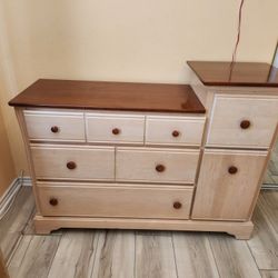 Dresser/Changing Table 