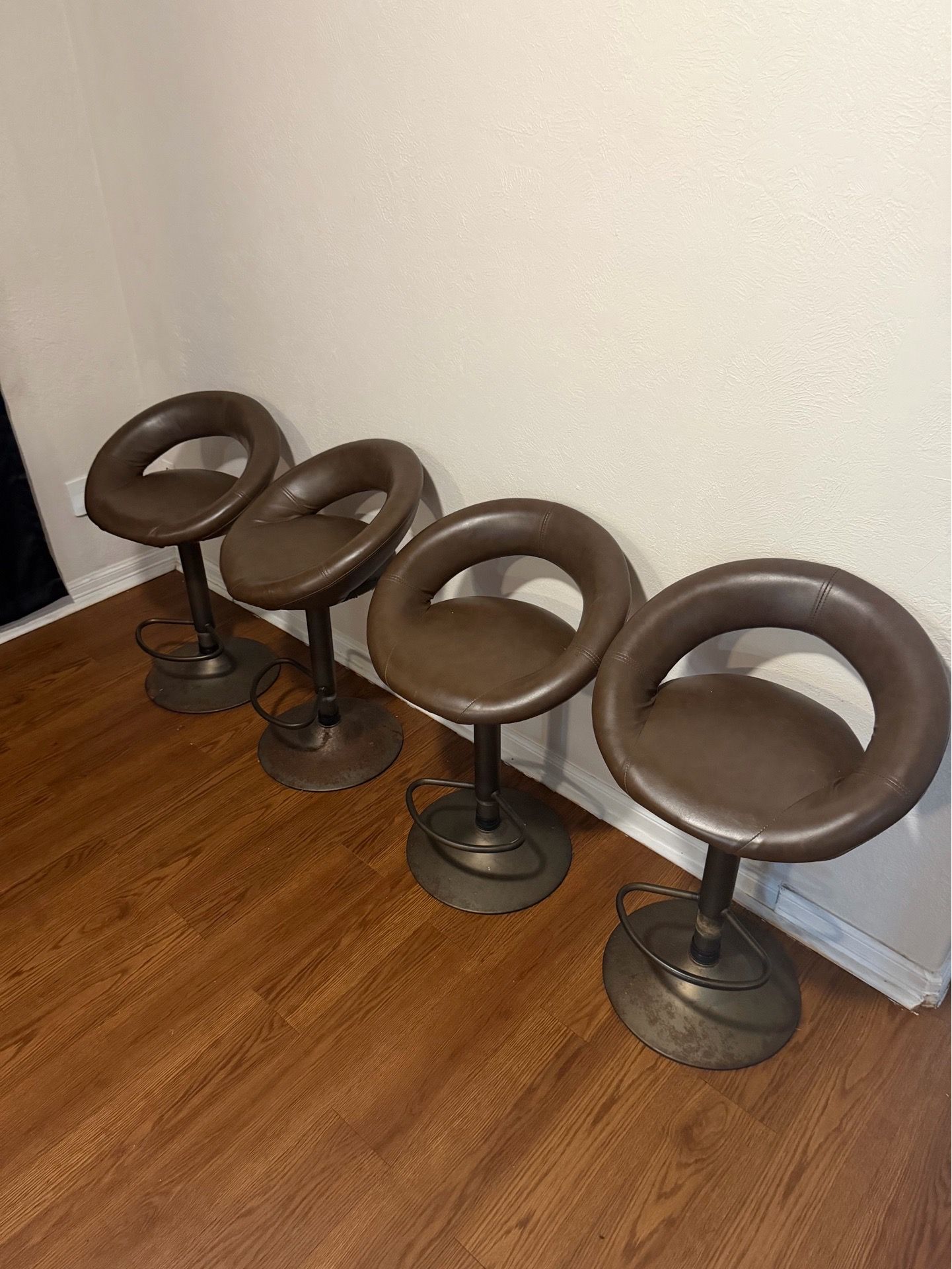 Bar chairs adjustable height