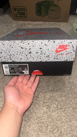Bread Jordan 4s size 9