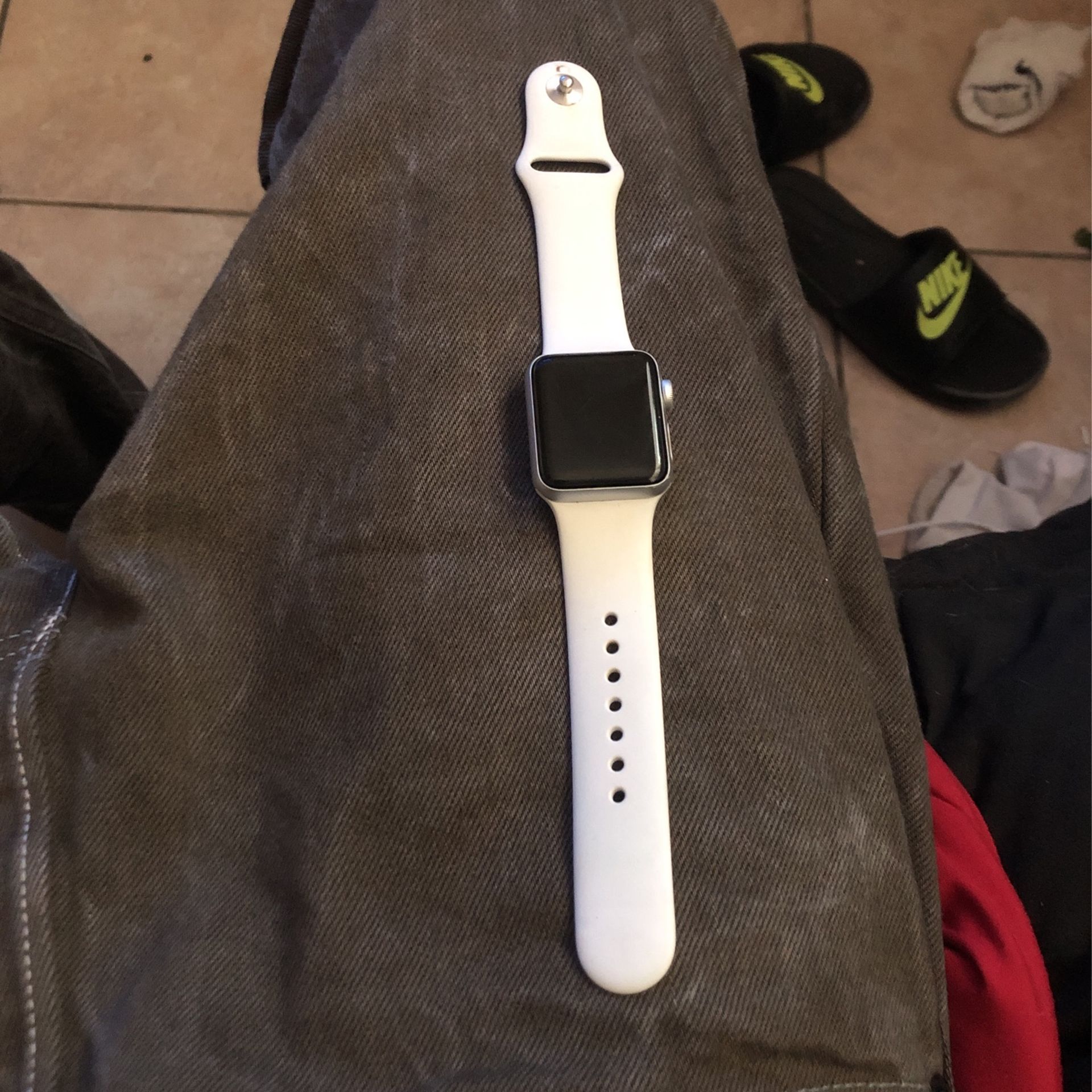 Apple Watch (Series 3)