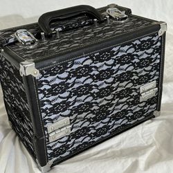 Caboodles black cosmetic make up train box organizer Cosmetics case fold out