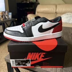 Jordan 1 Retro Low OG. Black Toe 2023. Size 9.5 DS