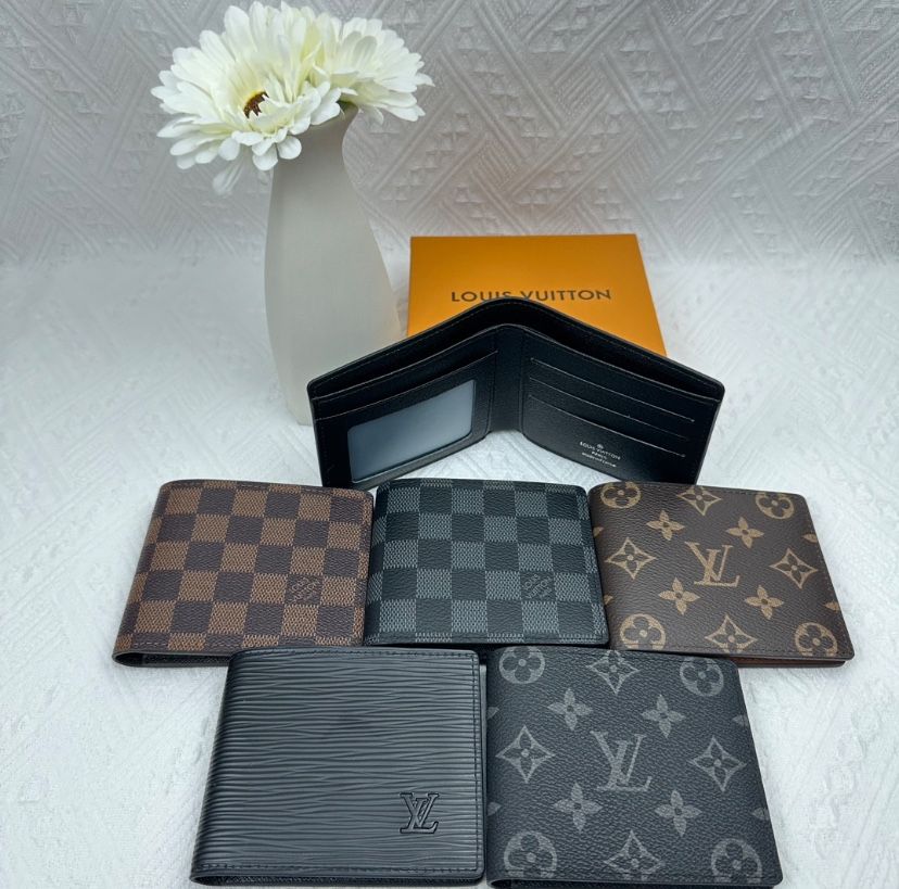 LV Mens Wallets
