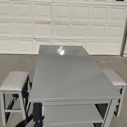 Rustic Dining Table with 4 Barstools (Like New)