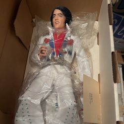 🎸 ELVIS PRESLEY “All-American” 1984 Limited-Edition Doll + Collector Plate – Graceland-Endorsed Bundle!