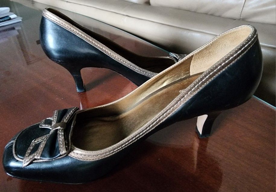 Marshall Field's Heels 9 1/2 All Leather