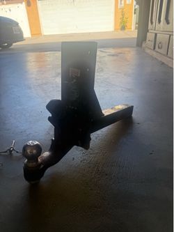 Heavy duty tow hitch