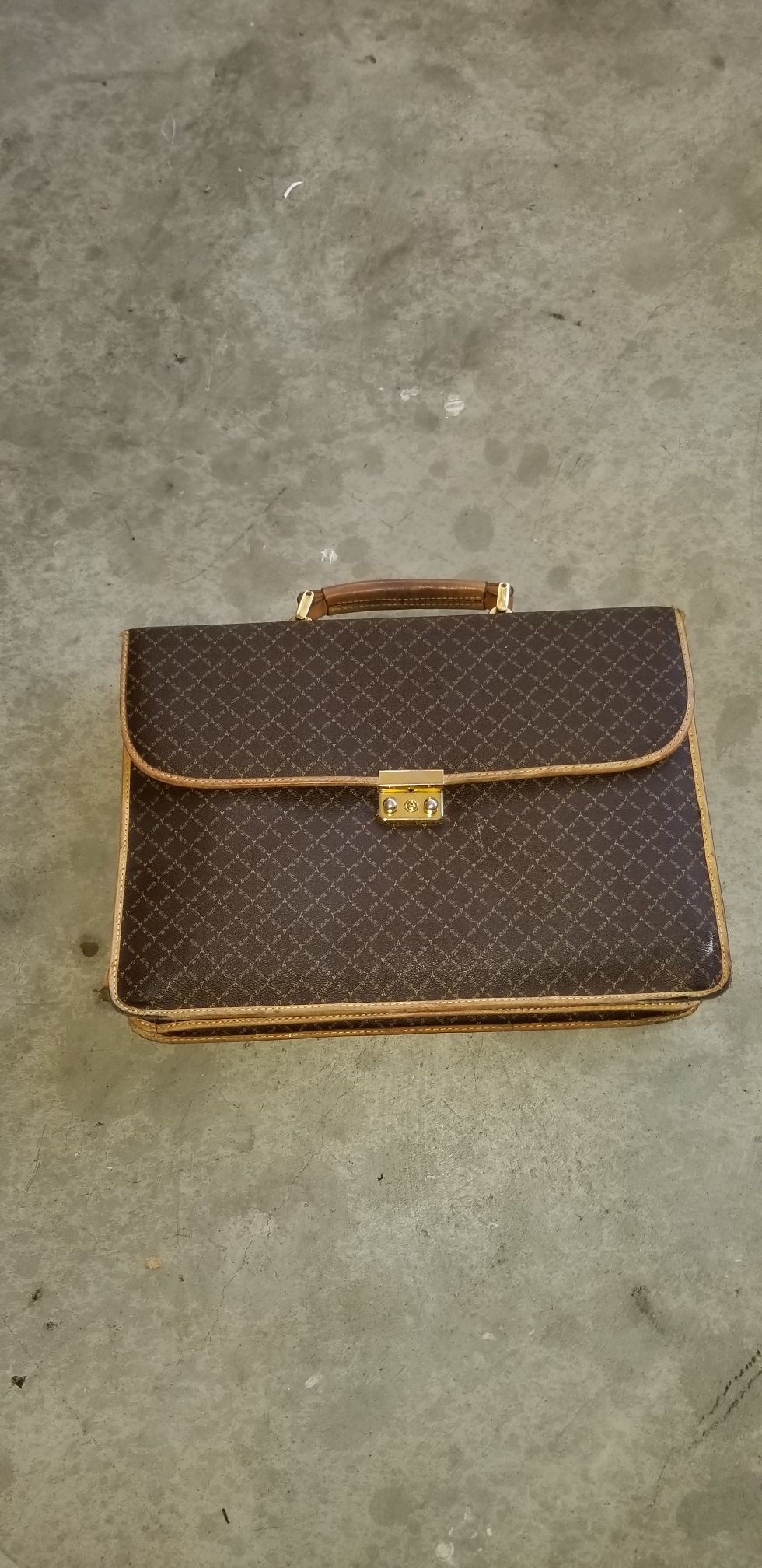 LA Tour Paris Eiffel briefcase very cheap $5