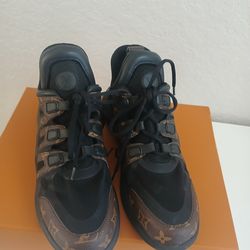 Louis Vuitton Trainer womens 9.5