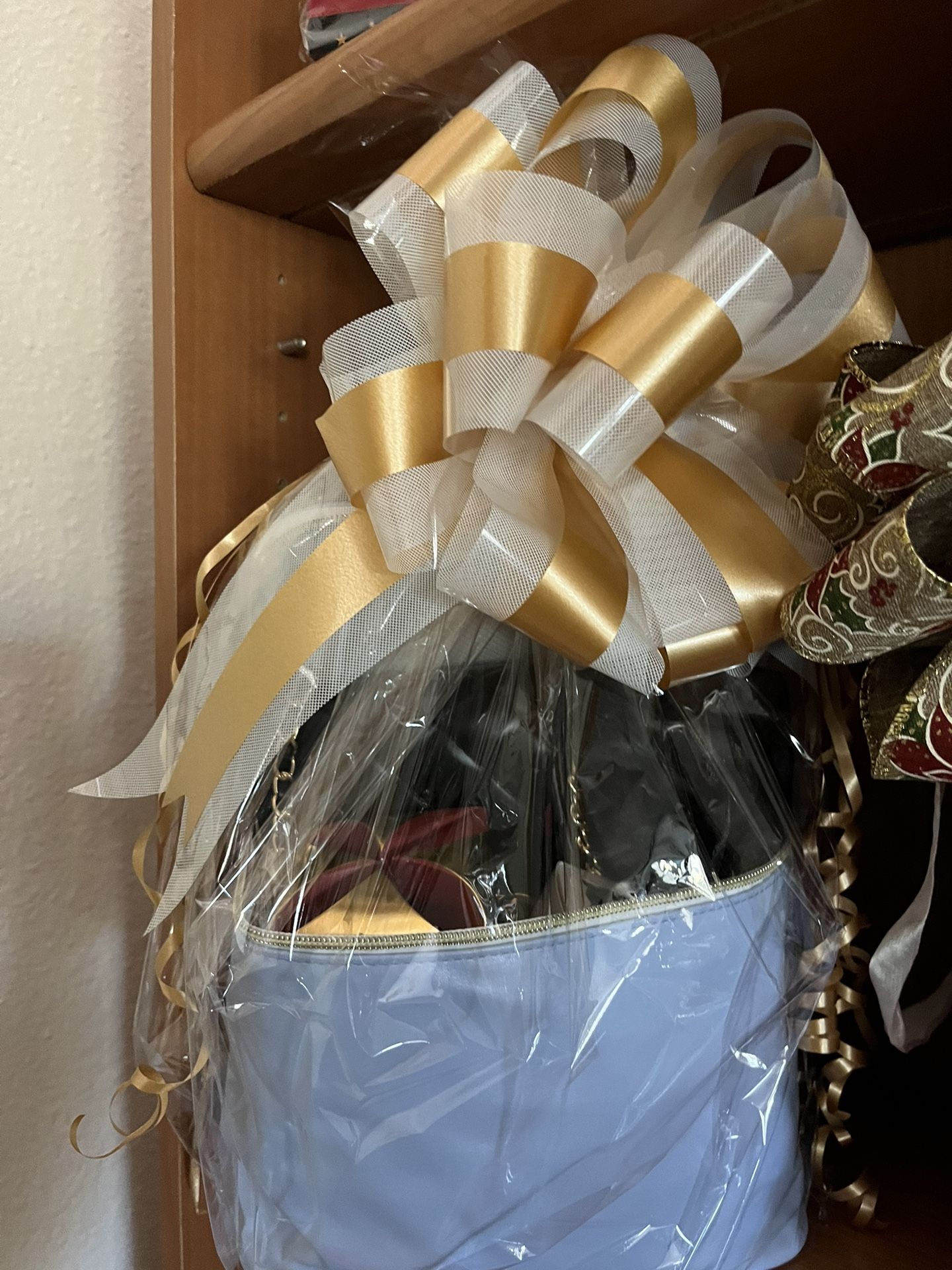 Christmas Gift Set In A Basket