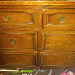 Mahogany Wood Dresser