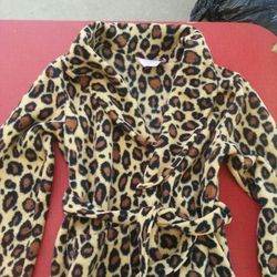 Cheatah robe. Size 5