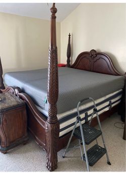 King size bedroom ser Marble Top dresser &2 nightstands
