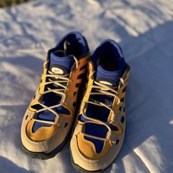 Nike ACG Air Exploraid shoes