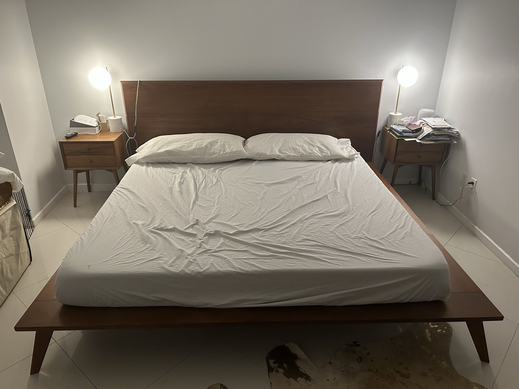 West Elm, Platform Bed, Walnut Wood, King Size & Casper Mattress, King Size