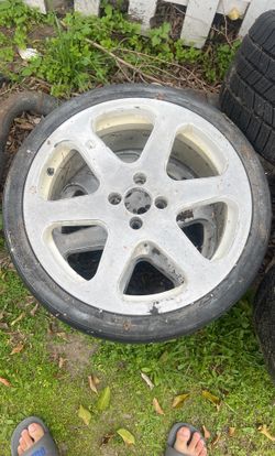 Lenzo Wheels 17s Only 2