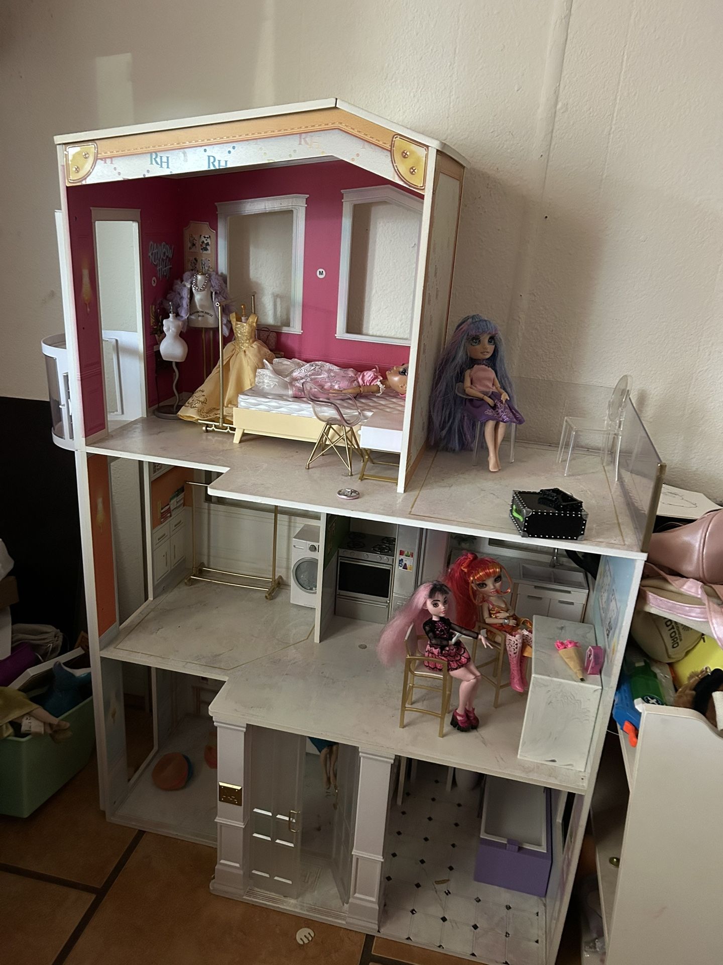 Rainbow High Doll House
