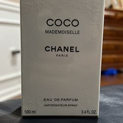 Chanel CoCo Perfume (price firm)