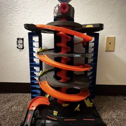 Hot Wheels Mega Garage 