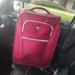 Swiss Gear 4 Wheels Carryon Great Condition 19 Firm
