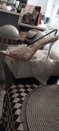 ABATA. CLEAR, Cinderella Stiletto With Pearls. Size 9
