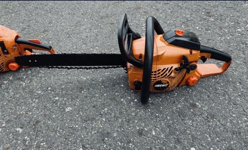 Echo Commercial Gas Chainsaw 