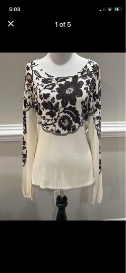 Beautiful Artistica sweater with floral pattern