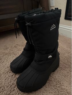 Snow Boots size:10