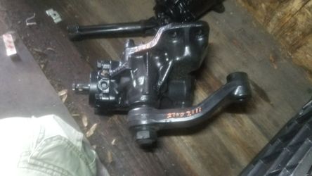 Steering gear box Isuzu and Mitsubishi