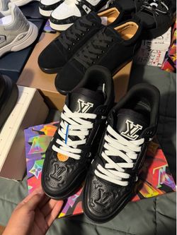 Black lv trainers