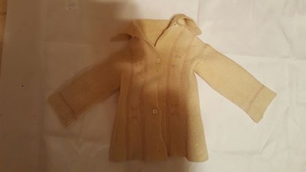 Vintage baby/doll knit sweater
