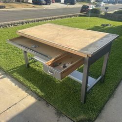 Drafting Table Adjustable Top!