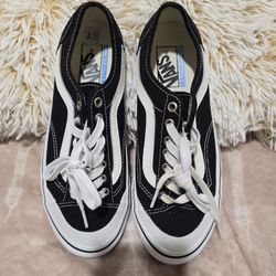 New Unisex VANS OLD SKOOL SHOES BLACK/WHITE men 7.5 woman size 9 ( reseda ca 91335