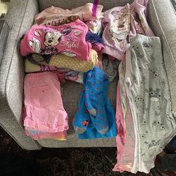 Lot of girls spring clothes size 3T-4T, 35 items $20