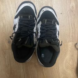 Jumbo dunks black and white