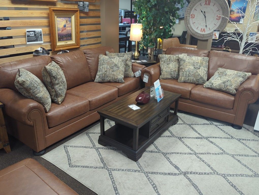 SOFA AND LOVESEAT SET BEAUTIFUL LEATHER SET